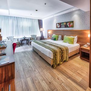 Corner Double Room